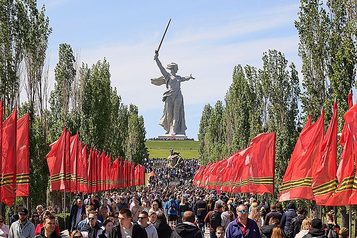 Символы Победы...